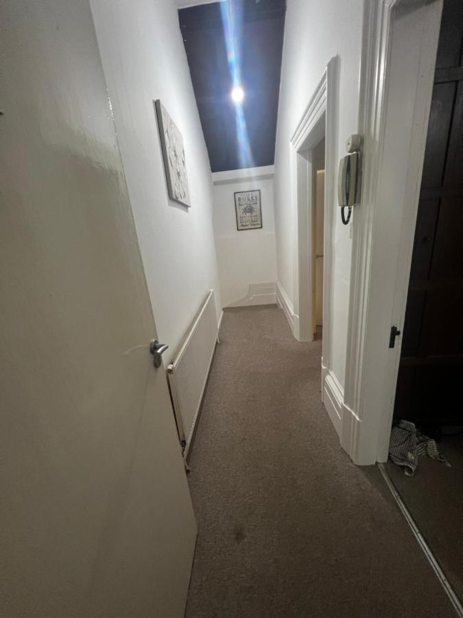 No 1 - Large 1 Bed Near Sefton Park And Lark Lane Apartment