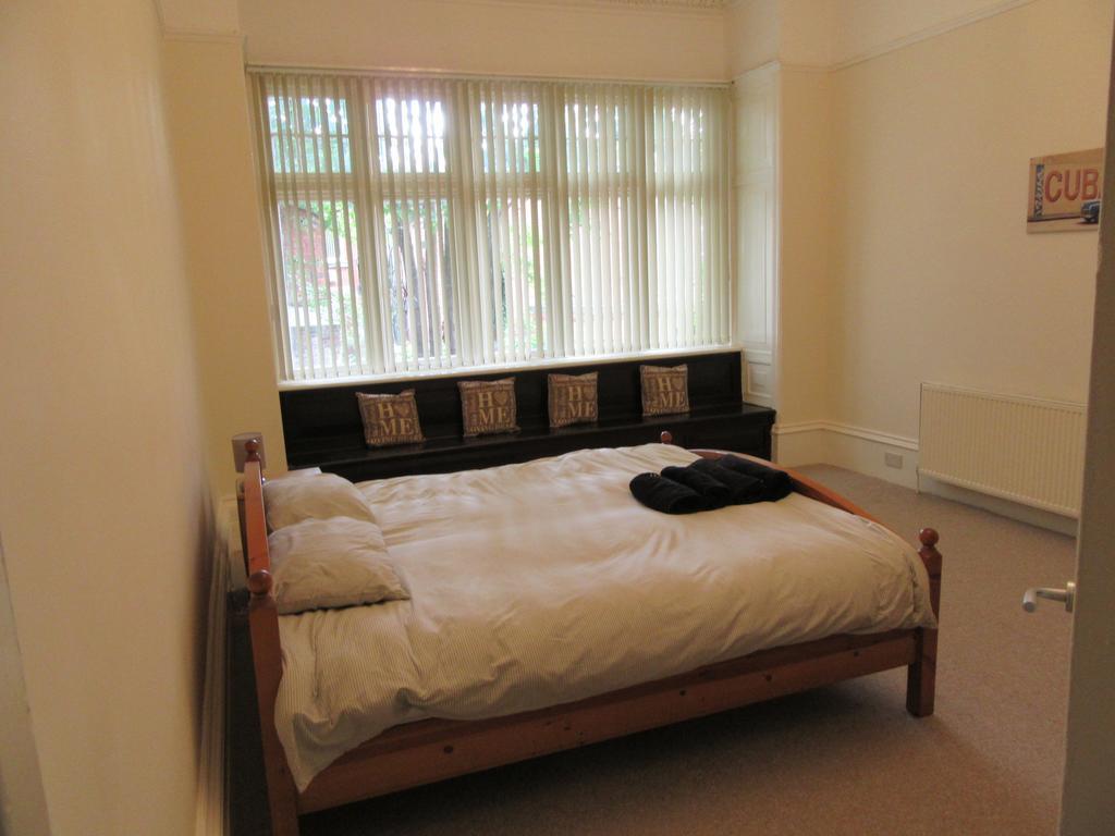 No 1 - Large 1 Bed Near Sefton Park And Lark Lane Apartment Liverpool