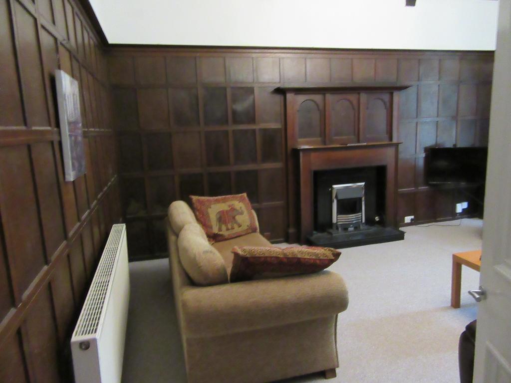 No 1 - Large 1 Bed Near Sefton Park And Lark Lane